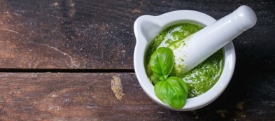 Come fare il pesto in casa: 4 ricette alternative